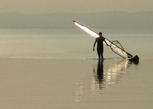 Punta Trettu è Conosciuta Come Spot Sicuro e Ideale Per L'Apprendimento Di Tutti Gli Sport Nautici, Dal Kitesurf, Al Windsurf, Al Wakeboard